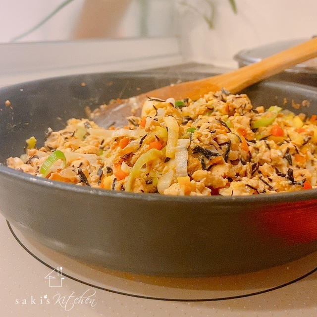 簡単ヘルシー♡ツナとひじきの炒り豆腐＊無趣味と発見