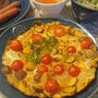 クミン風味トマトのオープンオムレツ