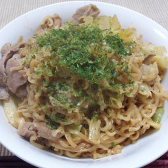 日清焼そば＋チキンラーメン