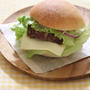 豆乳パンでおうちバーガー＆白きくらげのシロップ煮フレッシュピーチ添え　こんだてnoteで紹介