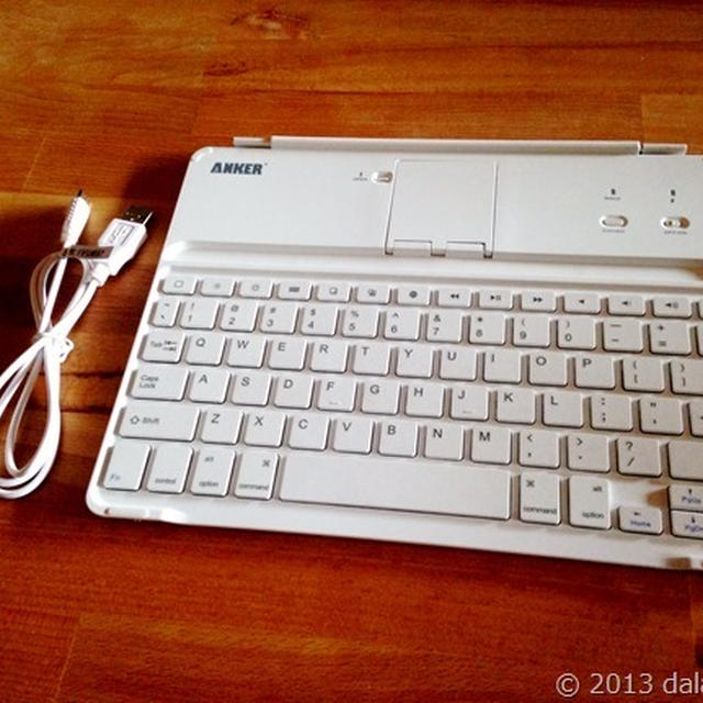 軽量軽快なAnker iPad用Bluetoothキーボードカバー