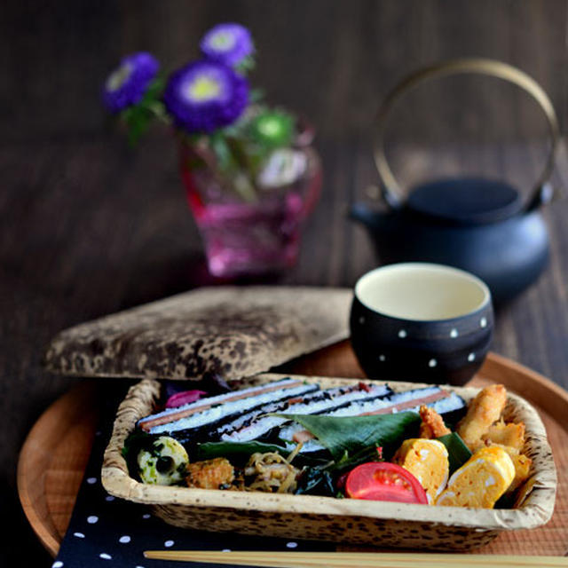 「助弁 - スパムおにぎらず弁当」