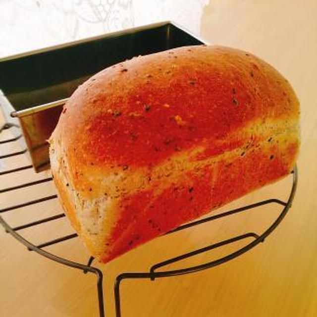 黒ごまミニ食パン♪カボチャサラダサンド・カレーチーズトースト♪