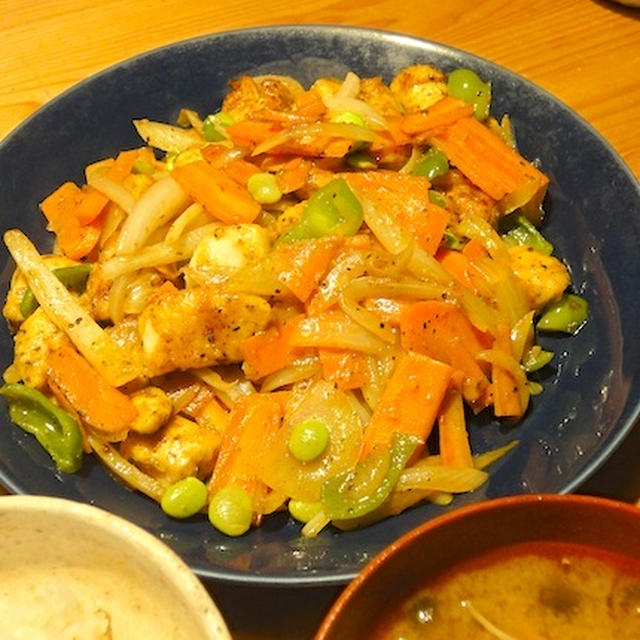 鶏むね肉と野菜のソテーカレー味