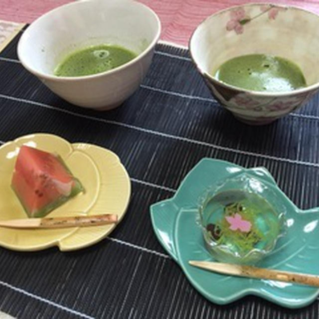 上生菓子と定番のお弁当