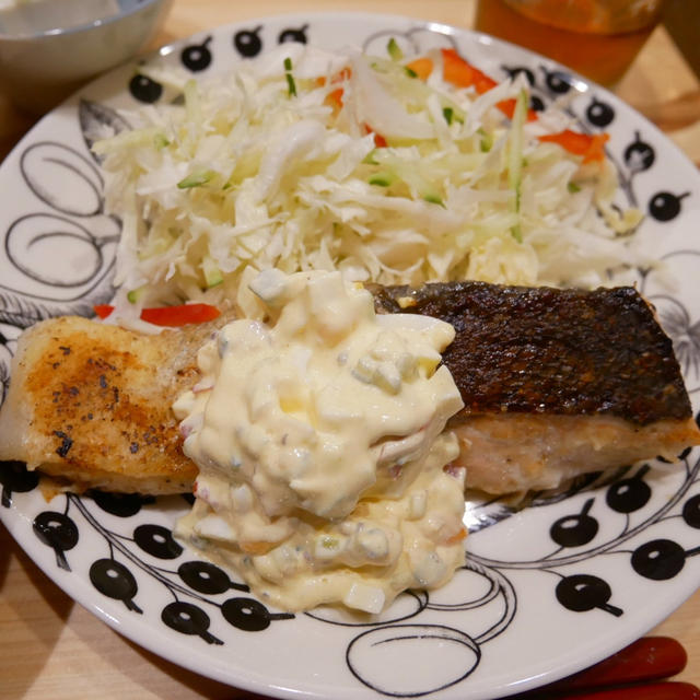 秋鮭のムニエル我が家のタルタルソース添え、昨日の晩ごはん