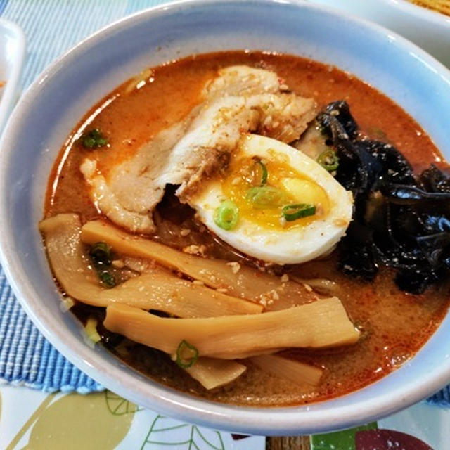 老犬の膣インフェクション ～ 秋かな ～ テイクアウトした味噌ラーメン