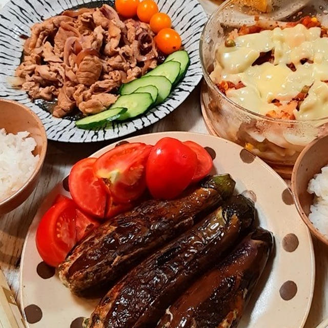 夏野菜たっぷりごはん♪なすの丸ごと肉詰め♪