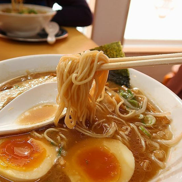 替玉・ご飯食べ放題のラーメン屋さん！　【森本拉麺堂@総社市中央町（岡山県）】