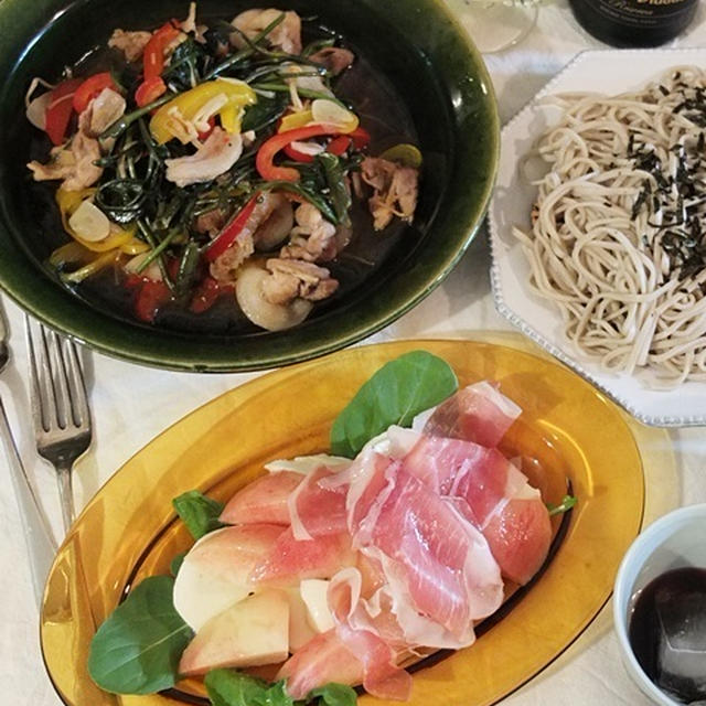 山椒風味の桃モッツァレラ／胡麻油で炒め物