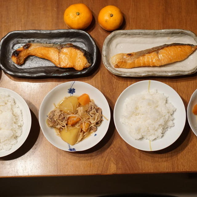 エノキの水分で肉じゃが＆入りたがる類さん