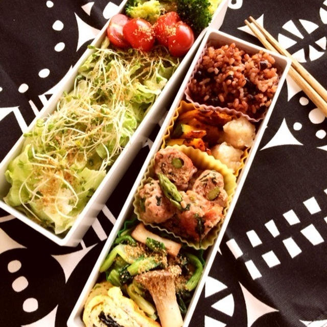 お弁当　アスパラの餅入りハンバーグ