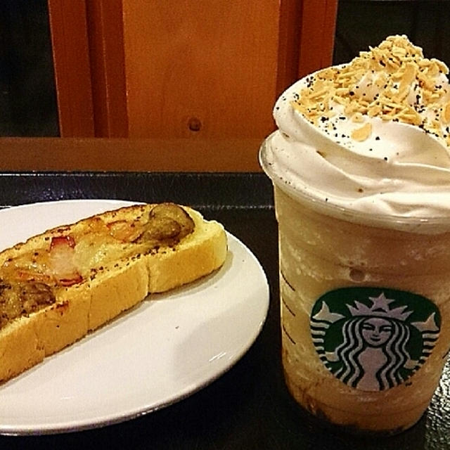 スタバ☆ロースト アーモンド フラペチーノ®と復興支援プログラムカード