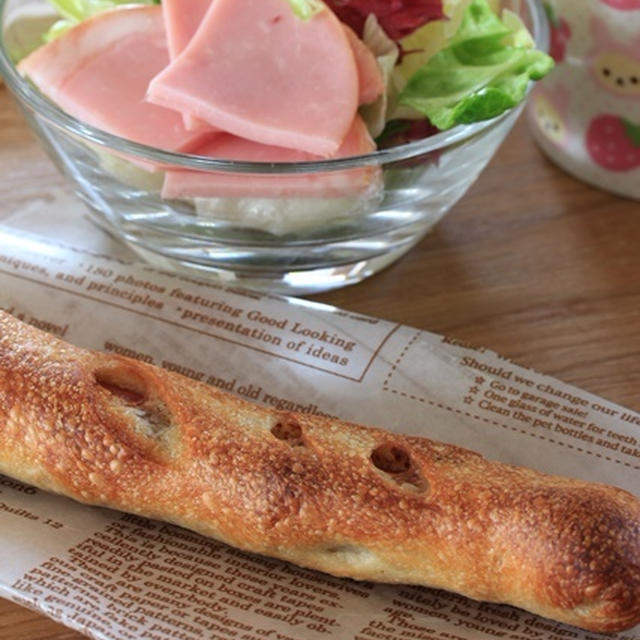 ひとりでのんびり美味しいパンをいただく☆ムスメの福岡滞在で・・・。