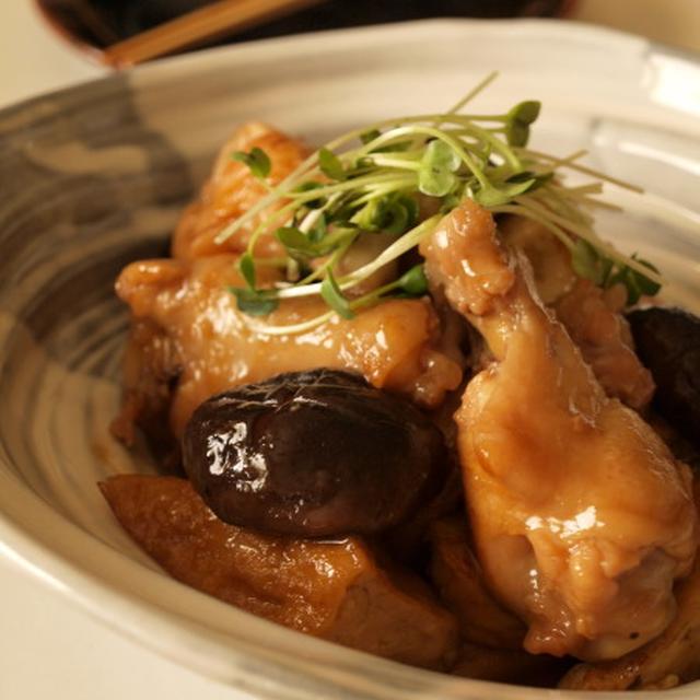魅惑のテリテリ、手羽元と厚揚げの照り煮、と。
