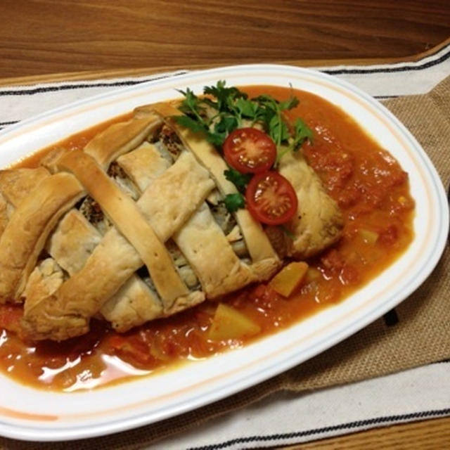 お正月、新年会、おうちパーティに　激安食材で豪華！サーモンと野菜のパイ包み　トマトソース