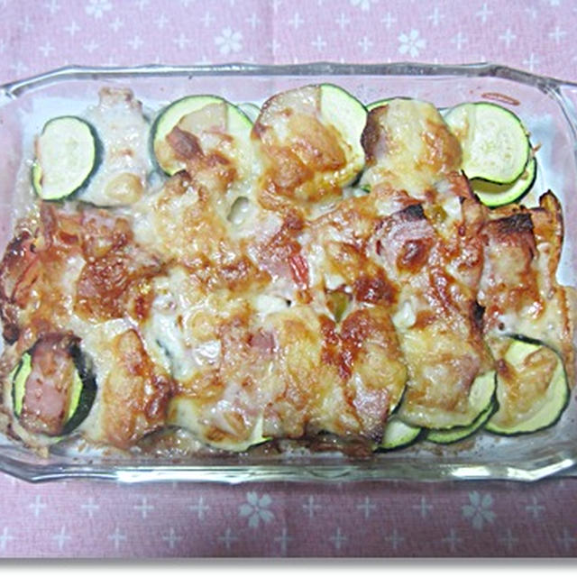 切って乗せて焼くだけ簡単ズッキーニとトマトのチーズ焼き