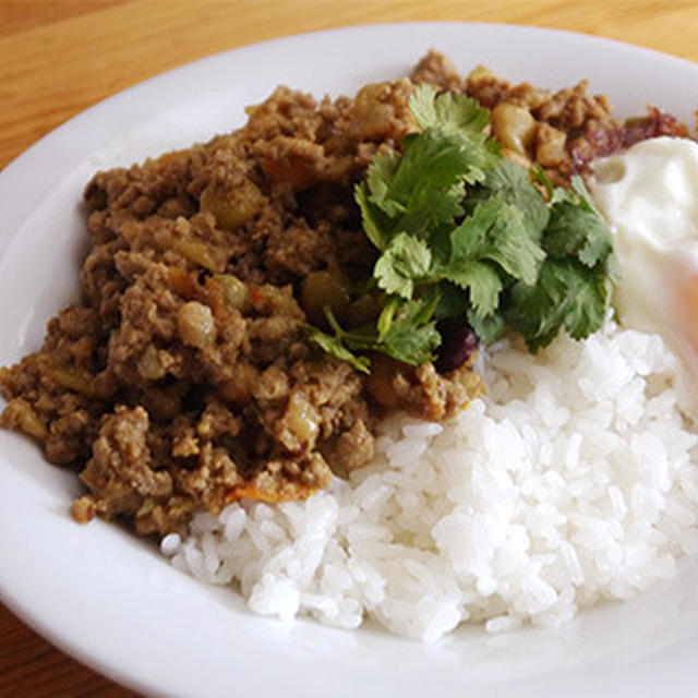 オリジナルカレーパウダーを使ってキーマカレー