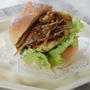 豆腐ハンバーグとキンピラのサンド