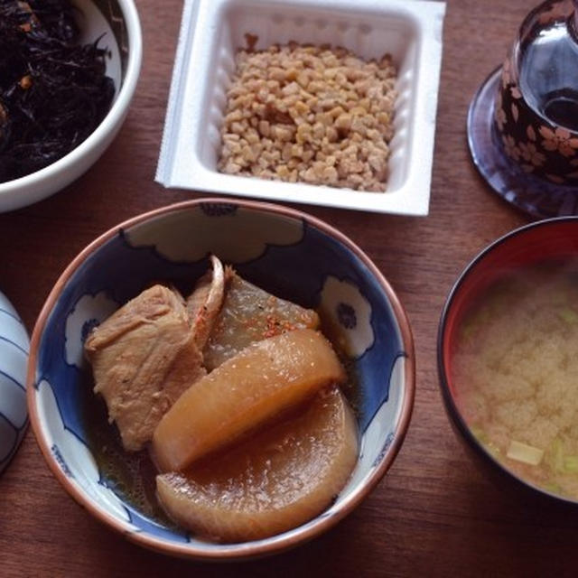 鰤大根とかのテキトー朝ごはん。