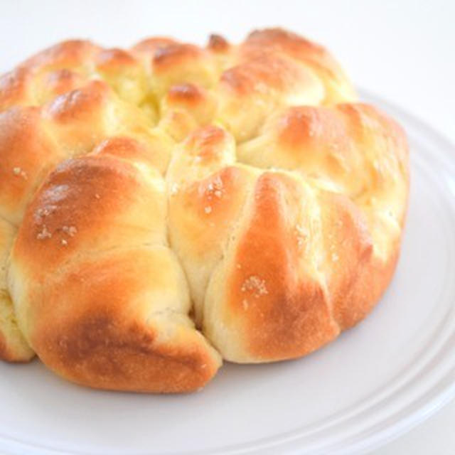 こんがりふわふわ♪ポリ袋とダイソー型でちぎり塩パン♡