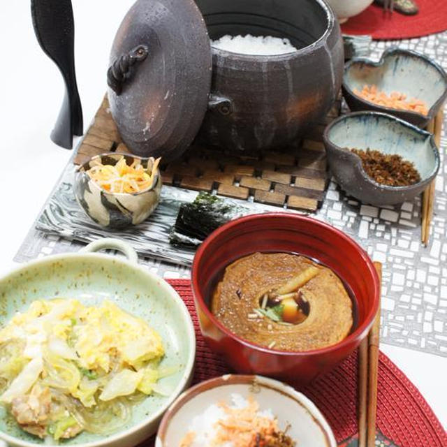 i-kitchen ランチ）鮭と錦松梅のご飯、桜えび入り 白菜と卵のふんわり炒め