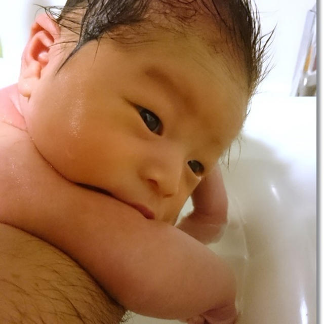 泣かずに入れたよ♪僕の入浴シーン( *´艸｀)