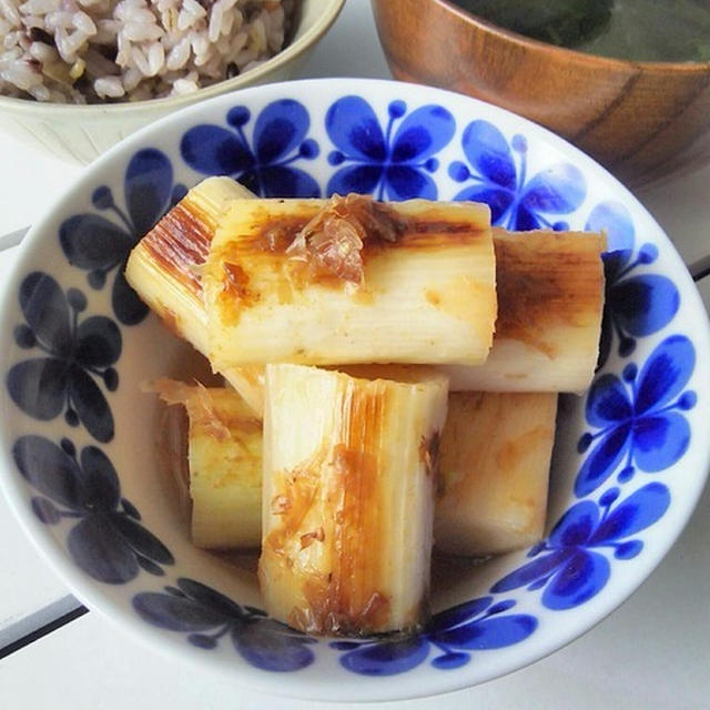 作りおきに！地味に美味しい、長ねぎの煮浸し