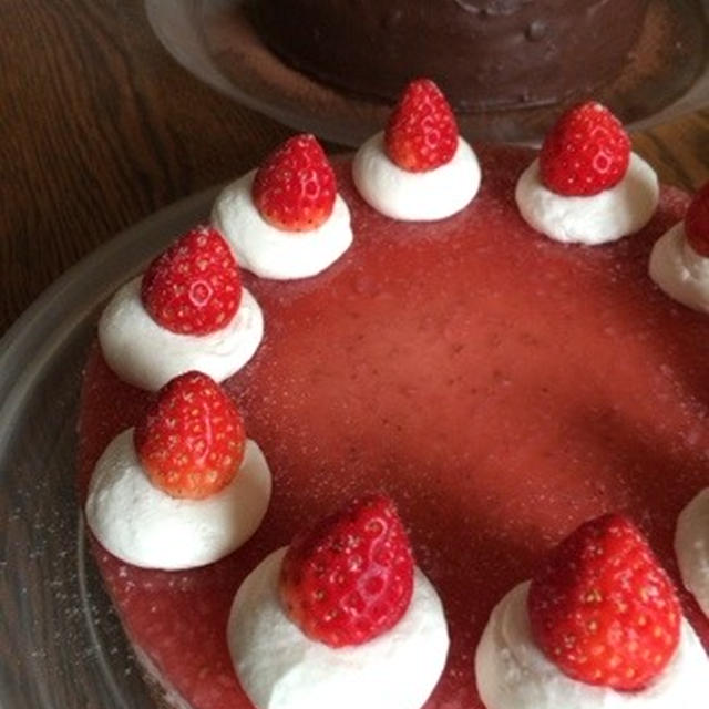 イチゴのムースケーキ＆ショコラ♪