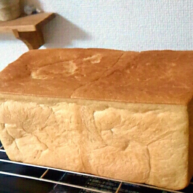 HB ご飯いり角食パン