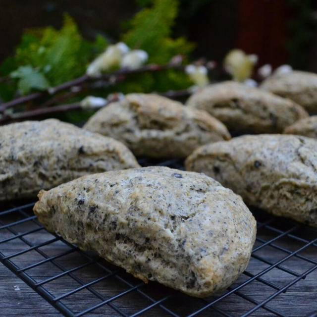 Black Sesame Scones 黒ゴマスコーン