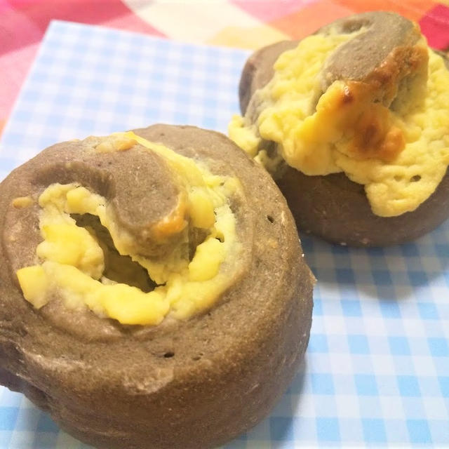 黒胡麻好きにはたまらない♡黒胡麻パンとアレンジ3種