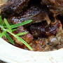 Porter Braised Short Ribs with Rosemary Maple Glazeビールで煮込んでローズマリーメープル照りで仕上る骨付き牛肉