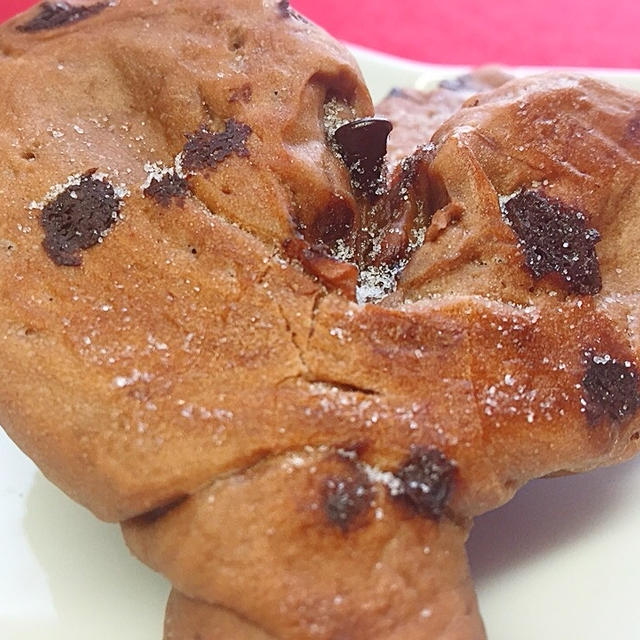 愛をこめて「フライパンで作れるもちもちハートチョコベーグル」を発信させていただきました