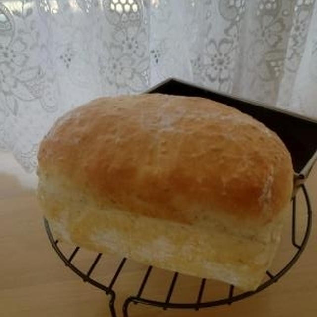 塩麴白ごまミニ食パン✨
