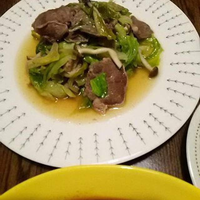 あっさり風味で、しっかり噛む：豚舌＆野菜炒め