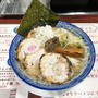 煮干し肉汁チャーシューわんたん麺を啜る