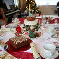 クリスマスのシャンパンアフタヌーンティのテーブル