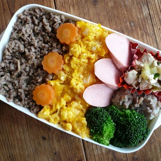 一石二鳥のそぼろ弁当♪