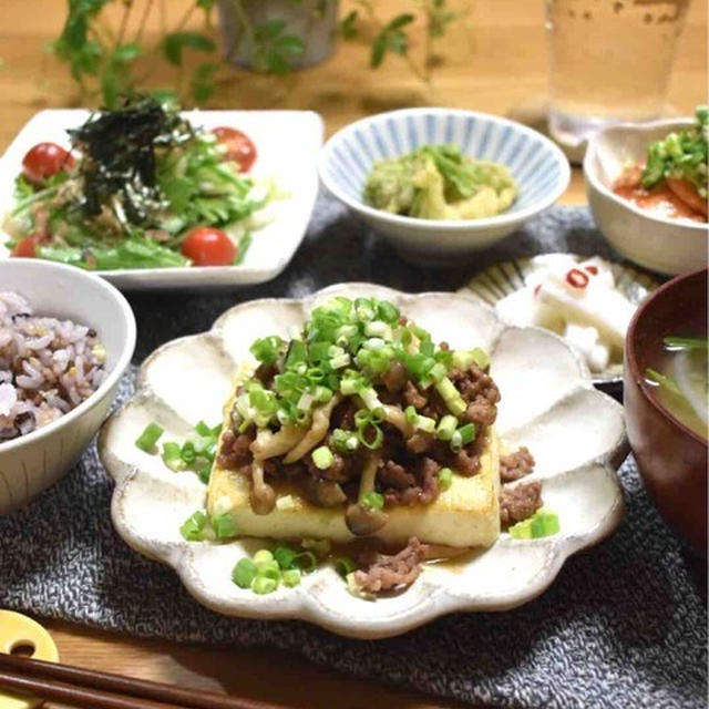 【レシピ】焼き豆腐としめじの甘酢そぼろ✳︎和風おかず✳︎簡単おかず