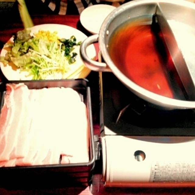 個室で気楽にしゃぶしゃぶ食べ放題ランチ～美の邸