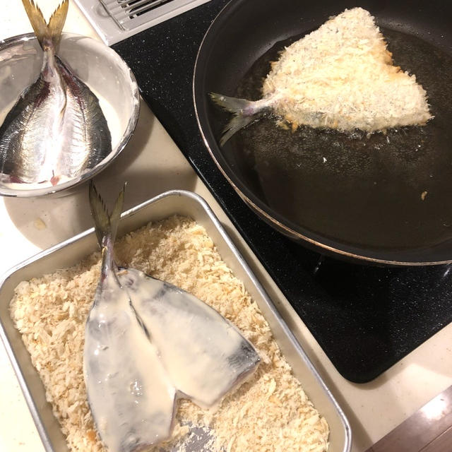 晩御飯です「アジフライ定食」