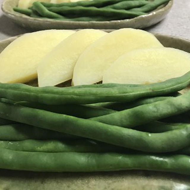 庭の初収穫インゲンの塩茹で♪