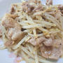 隠し味に醤油♪　豚こまともやしのぺペロンチーノ