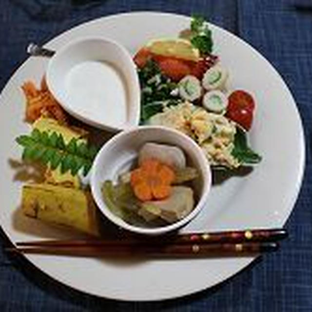 連休の賑やかな朝ごはん