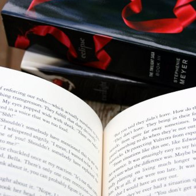 Hooked on the Twilight Saga…吸血鬼ロマンスストーリーに再びはまる。。。