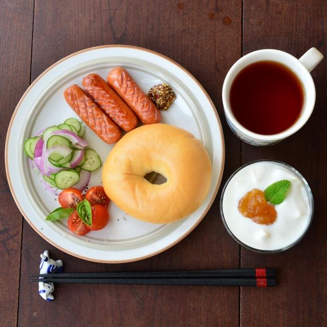 ヤマザキ製パンの　やわらかベーグルで朝ごはん