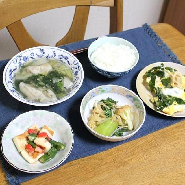 餃子とわかめの卵とじとチンゲン菜とカリフラワーのオイスター炒めでうちごはん（レシピ付）