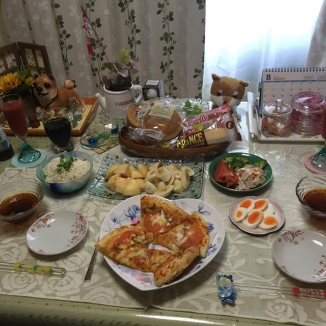 嬉しい白桃をデザートに朝食