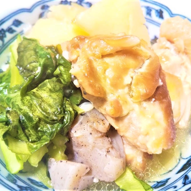 【煮物レシピ】『鶏肉とじゃがいもの塩麹煮』じゃがいもが煮崩れしない調理法を紹介